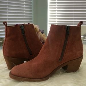 FRYE Alton Chelsea Ankle Boots - 6.51